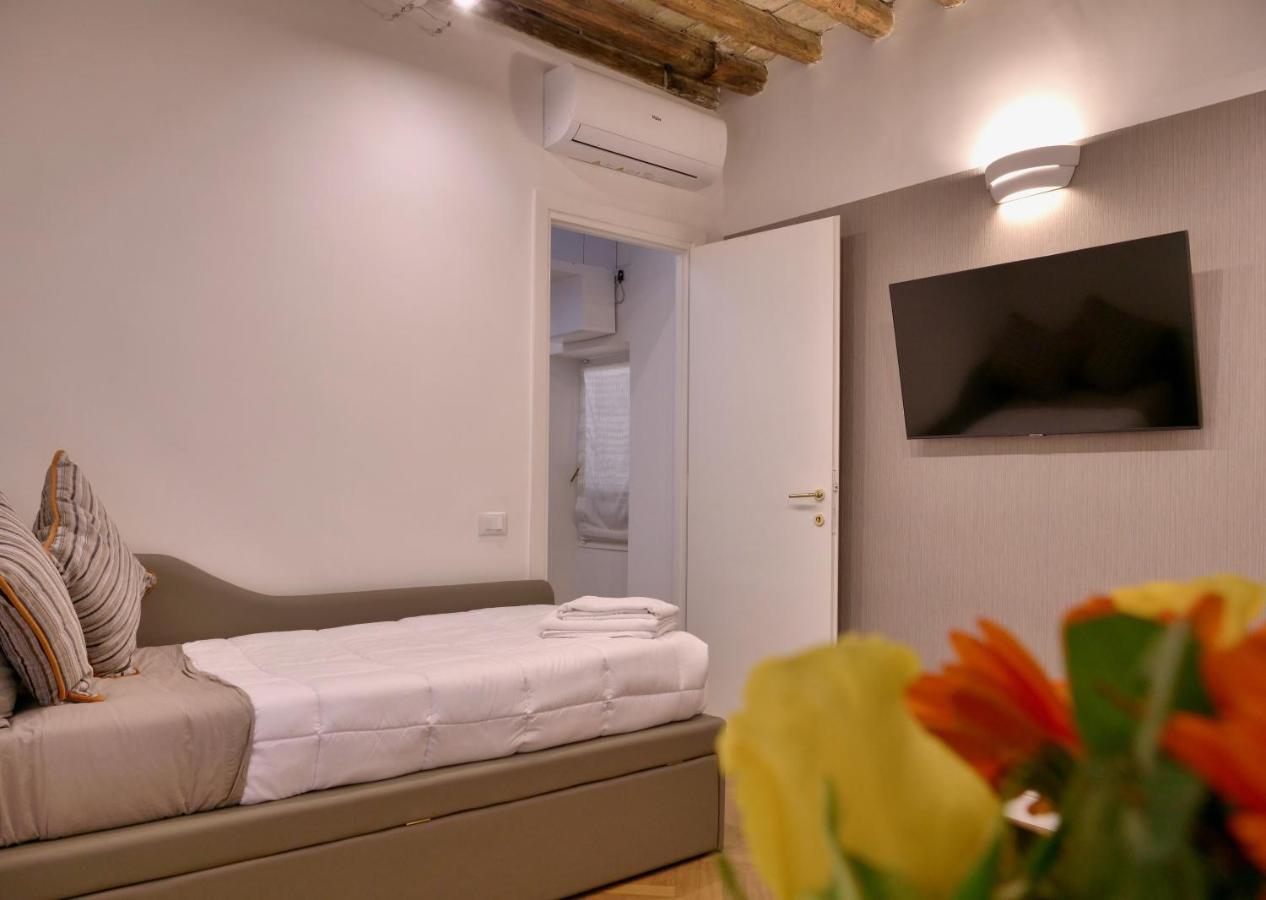 Helmirage Trevi Suite Рим Екстер'єр фото